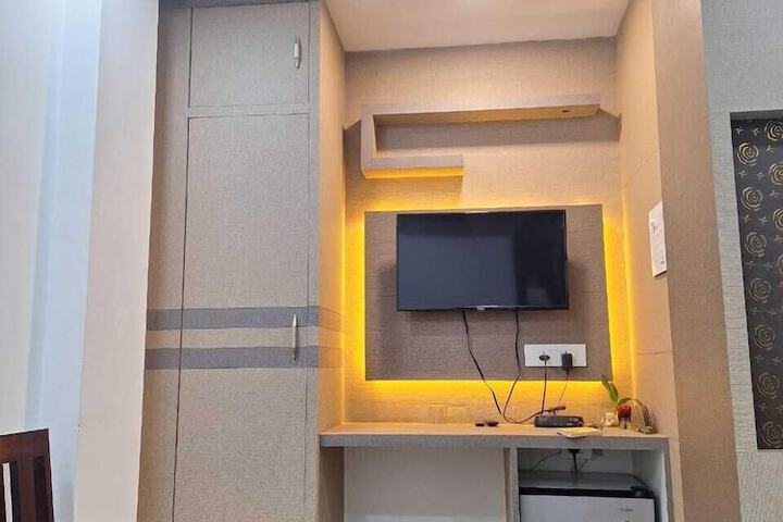 Room 15 of 29