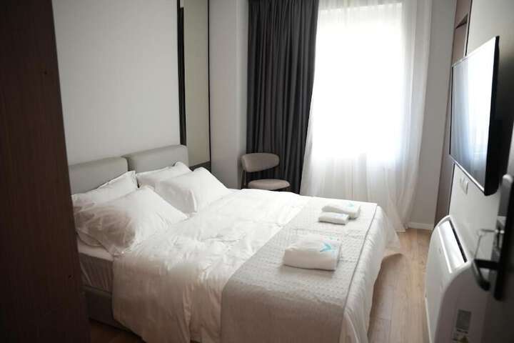Room 115 of 171