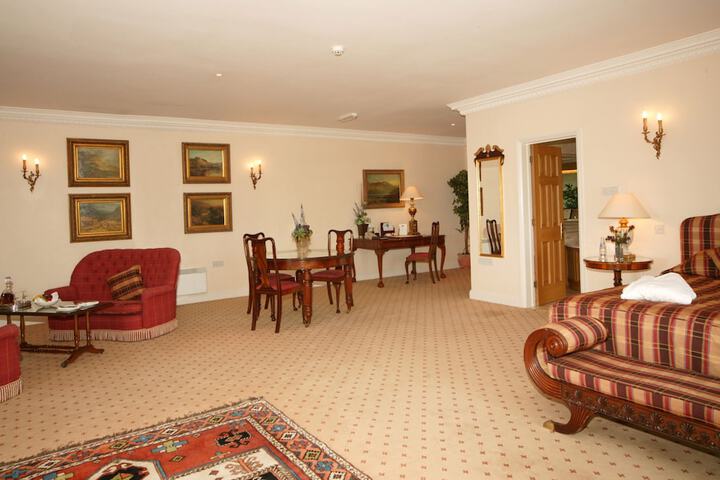 Room 6 of 70
