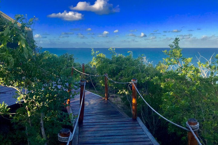 EDEN BAY ECO LODGE