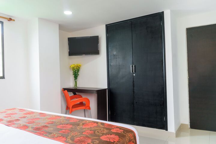 Room 13 of 97