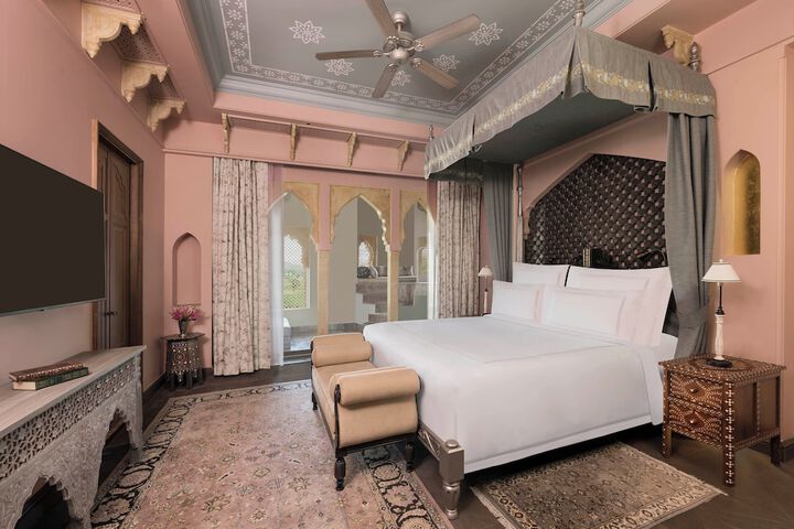 Room 28 of 80