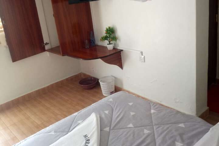 Room 10 of 24