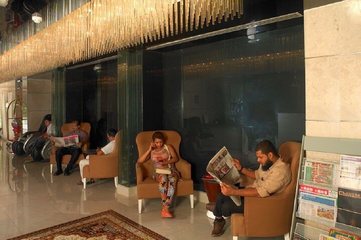 Entrance & Lobby