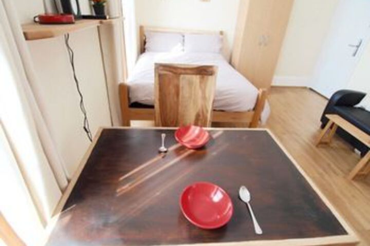 Room 25 of 96