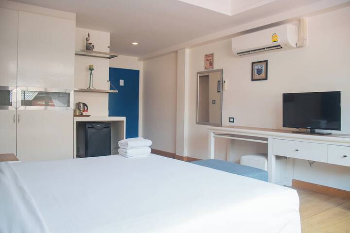 Room 47 of 77