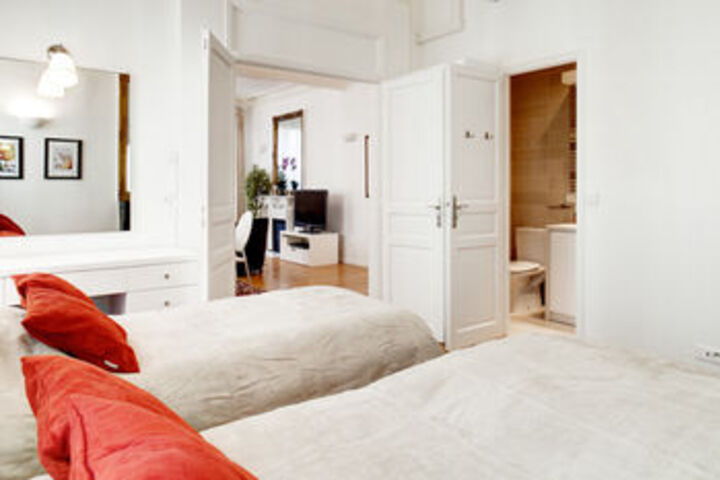 Room 70 of 138