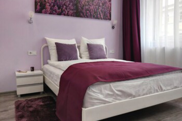 Room 44 of 99
