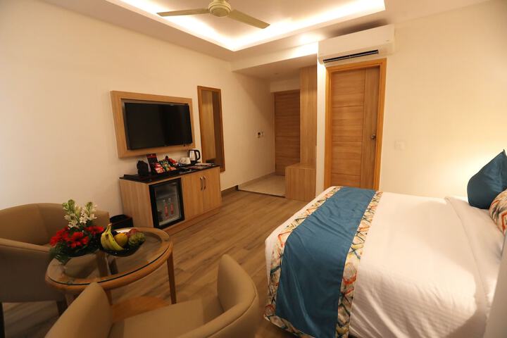 Room 5 of 22