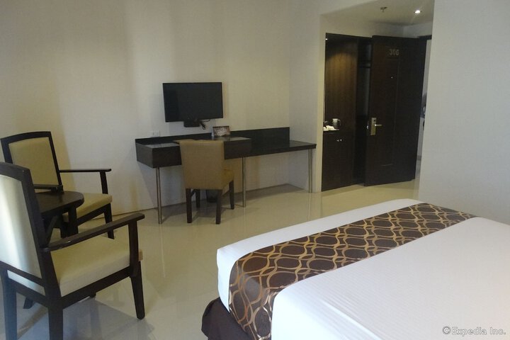 Room 15 of 38