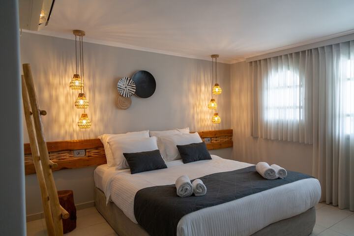 Room 14 of 87