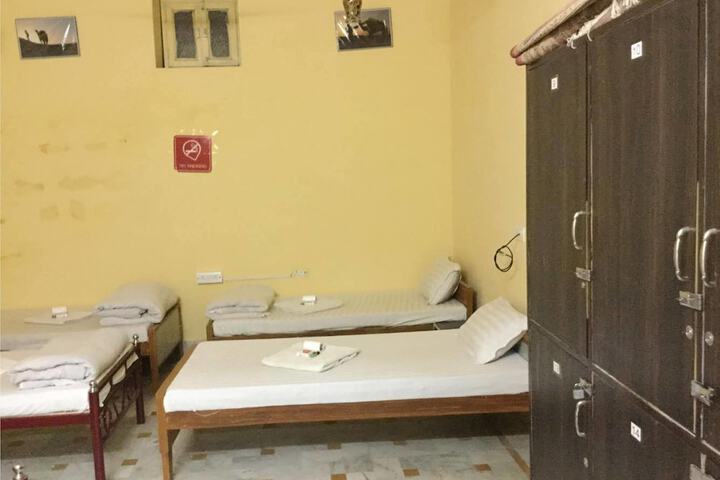 Room 20 of 103