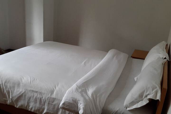 Room 8 of 24