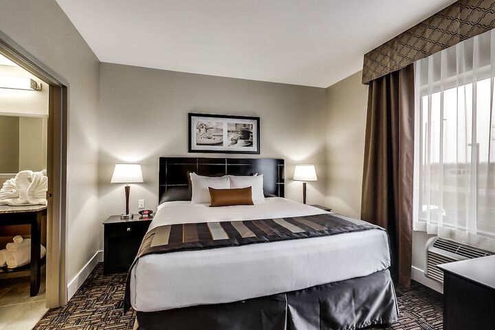Room 4 of 48