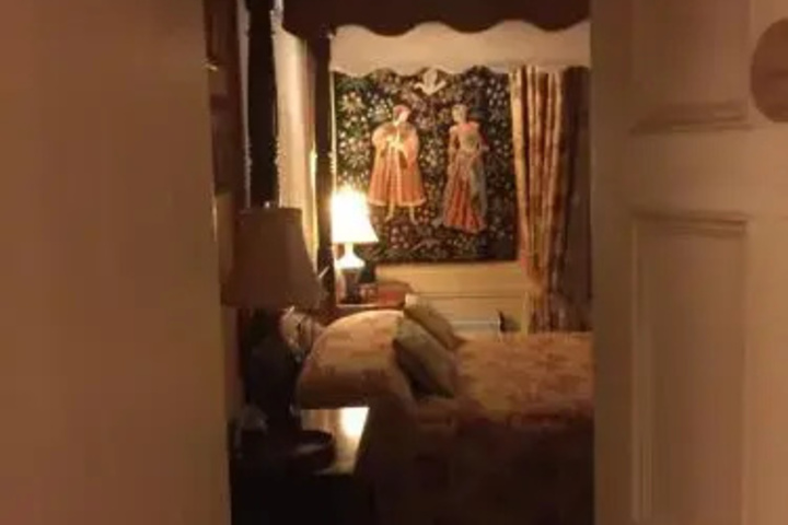 Room 3 of 4