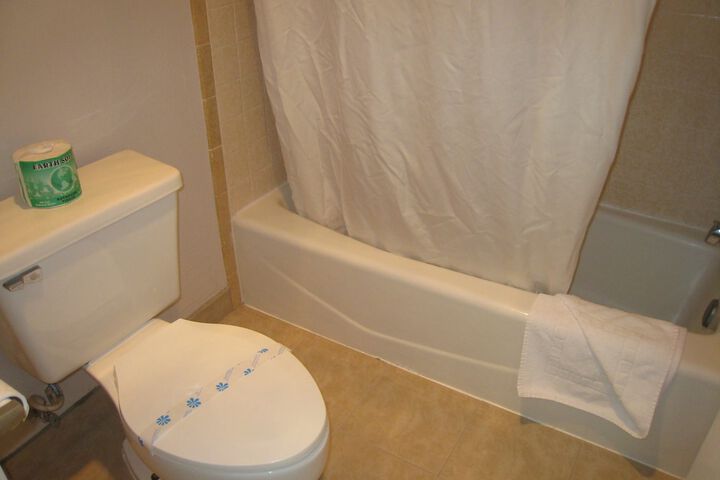 1 King Bed (1 of 6)
