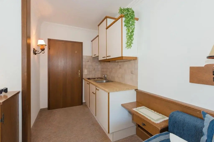 Room 18 of 21