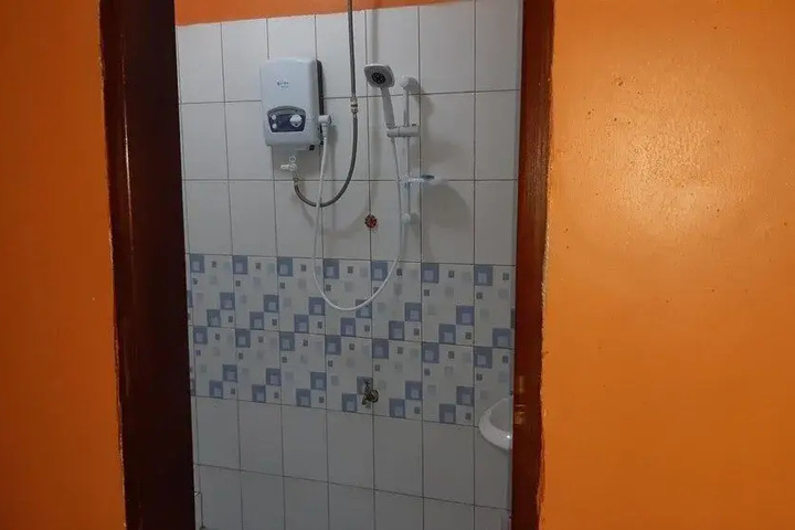 Room 8 of 13