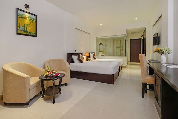 Room 15 of 80