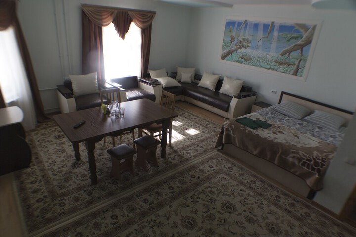Room 18 of 29