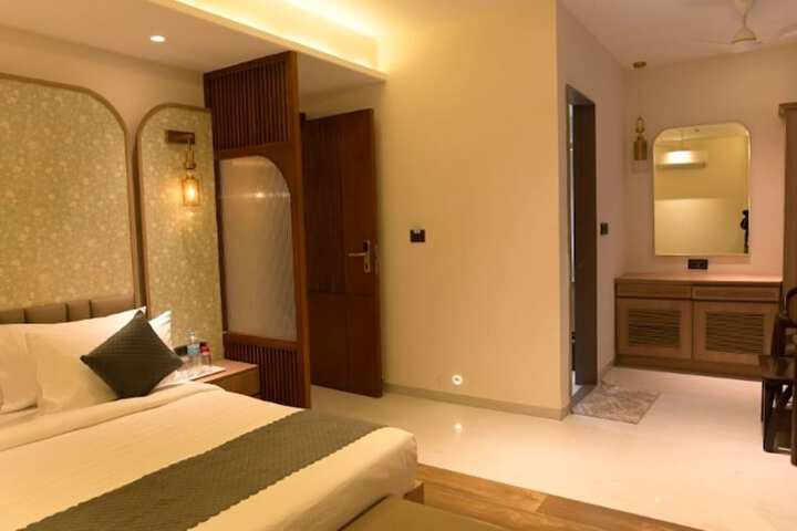 Room 16 of 72