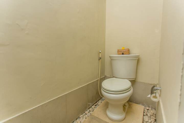 Room 9 of 20