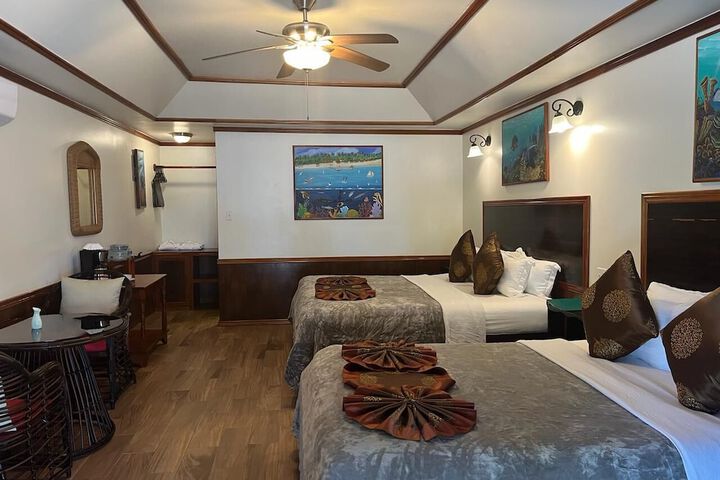 Room 34 of 272