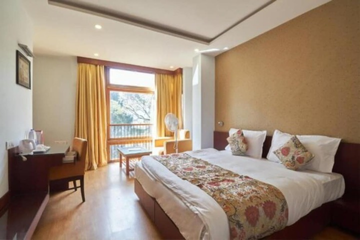Room 14 of 37