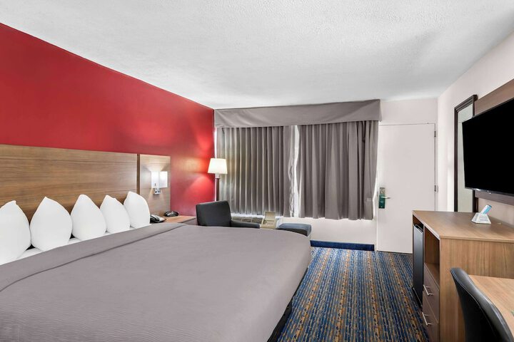 Room 18 of 41
