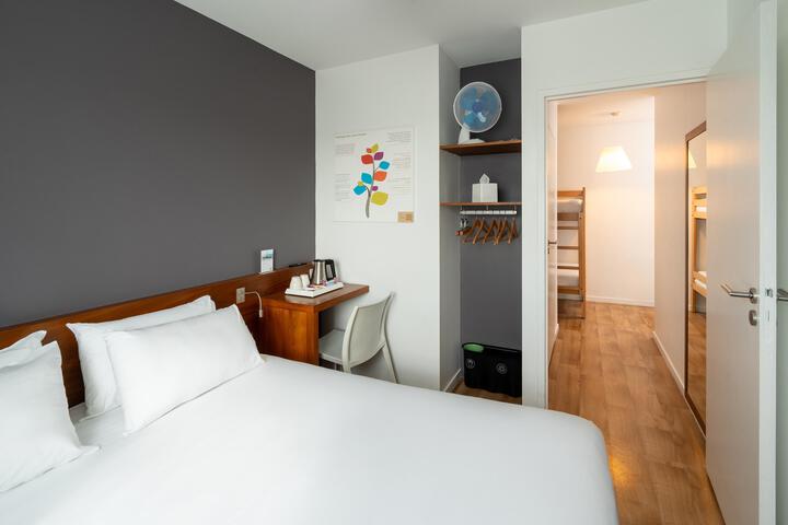 Room 10 of 74