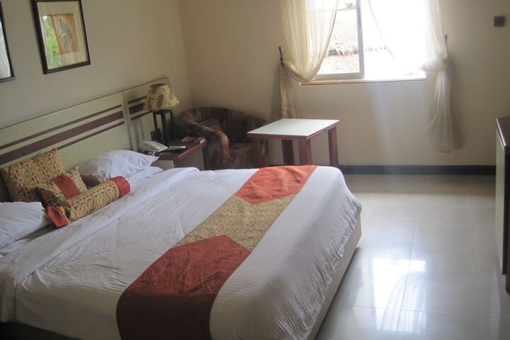 Room 30 of 81