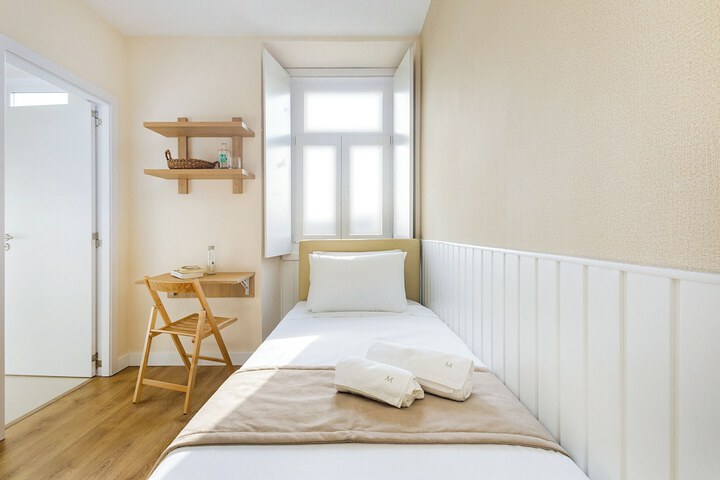 Room 10 of 49