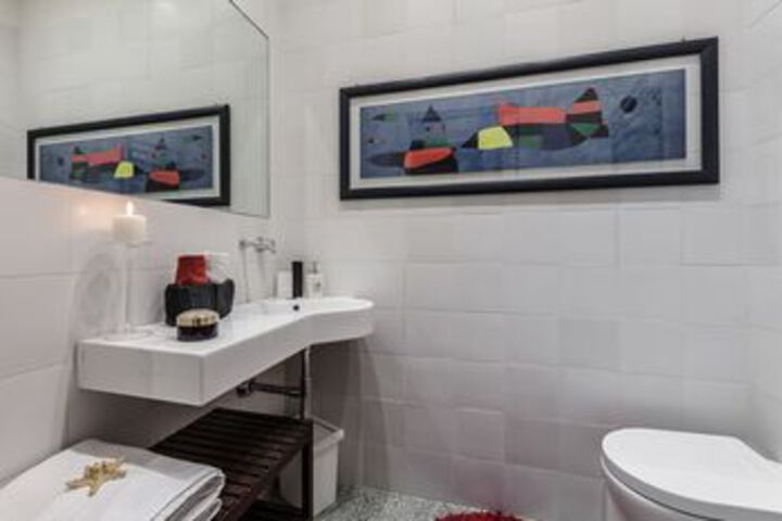 Room 3 of 38