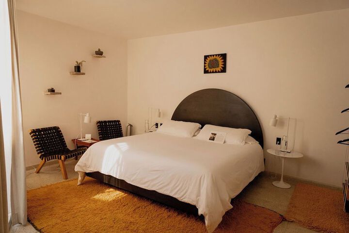 Room 44 of 103