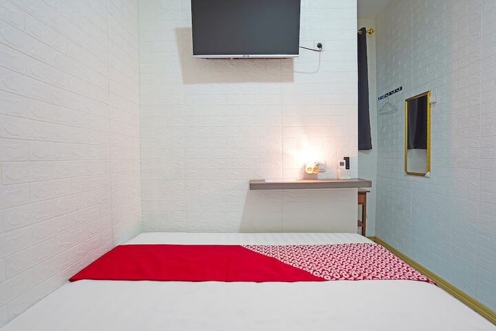 Room 16 of 24