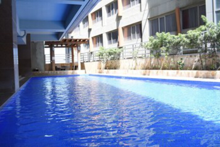 Pool 47 of 96