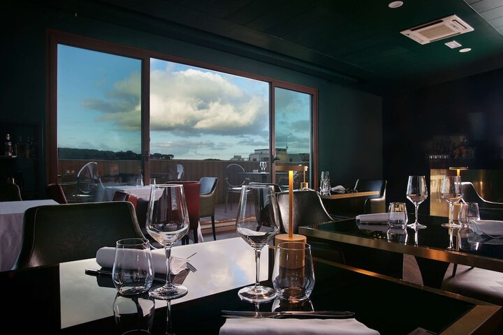 Dining 108 of 175
