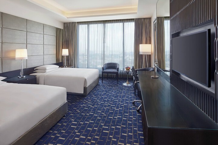 Room 18 of 52