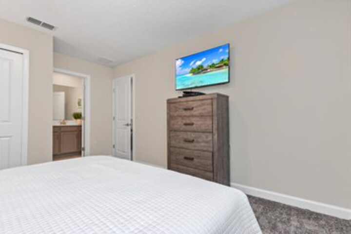 Room 135 of 179