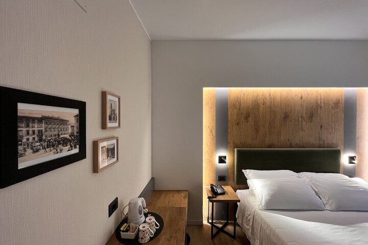 Room 12 of 64