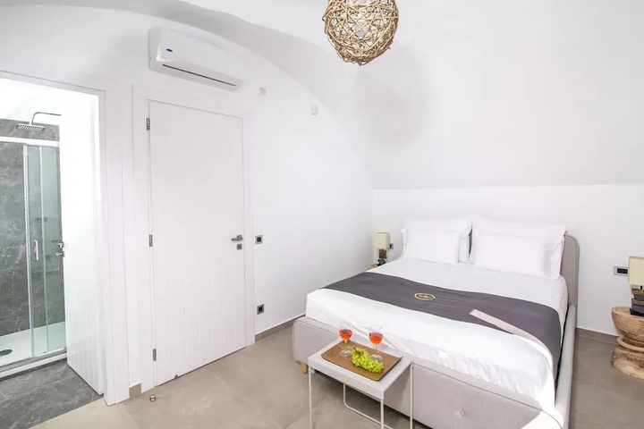 Aegean Melody Suites Santorini Deluxe Suite With Outdoor Private Heated Jacuzzi