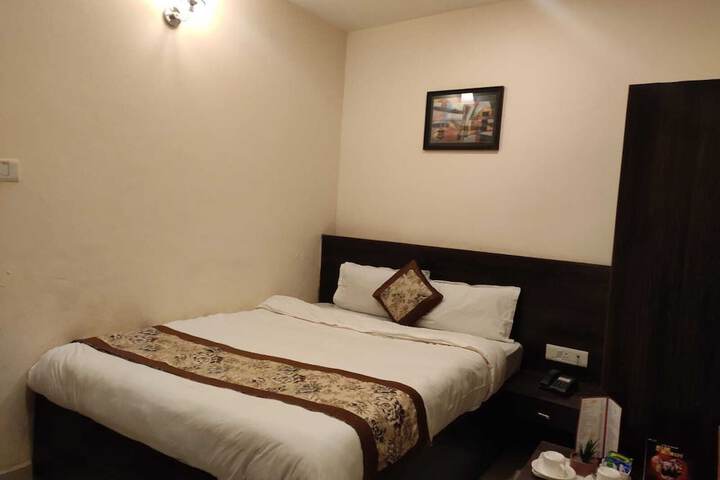 Room 5 of 57