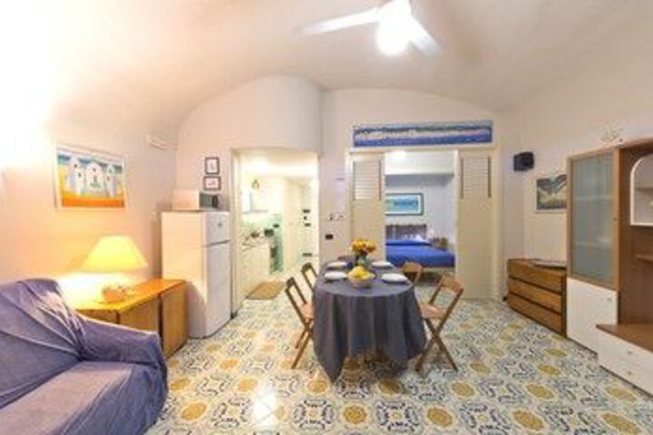 Room 10 of 15
