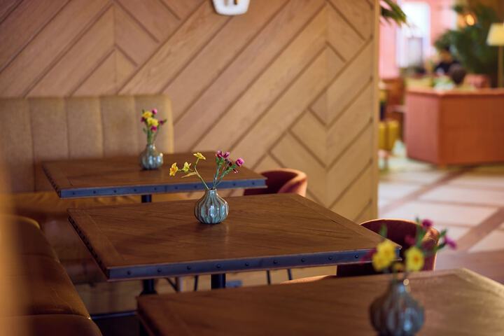 Dining 69 of 86