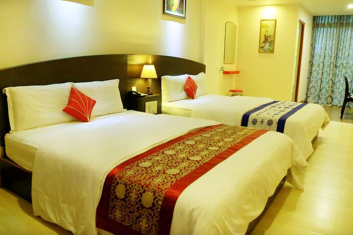 Room 3 of 33