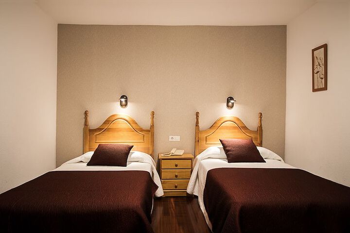 Room 12 of 34