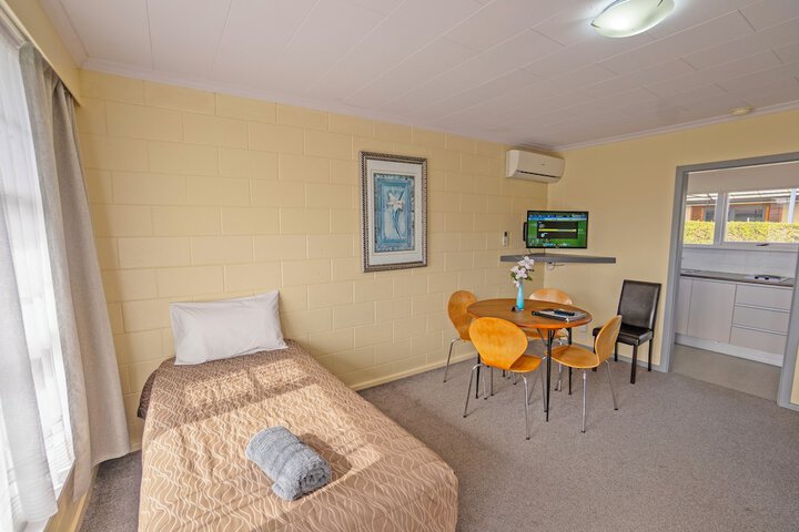 Room 68 of 95