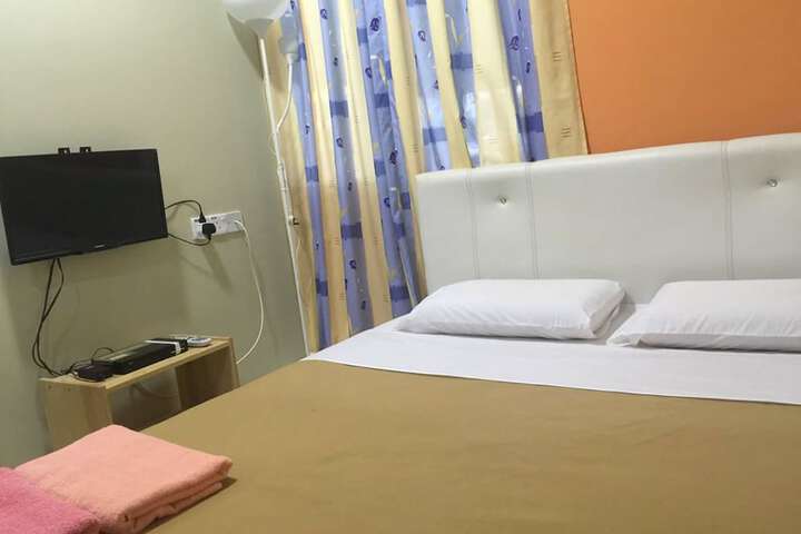 Room 12 of 19