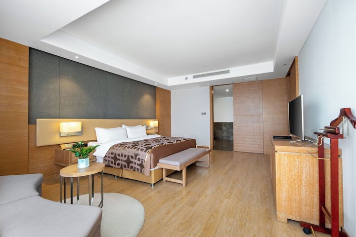Room 22 of 43