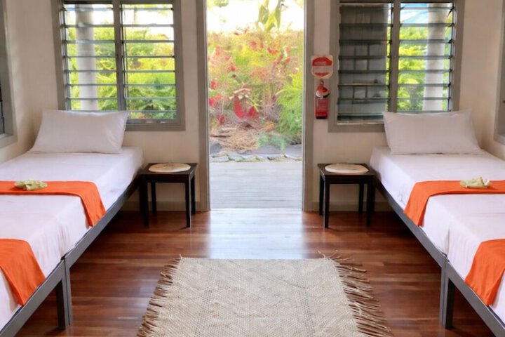 Room 6 of 27